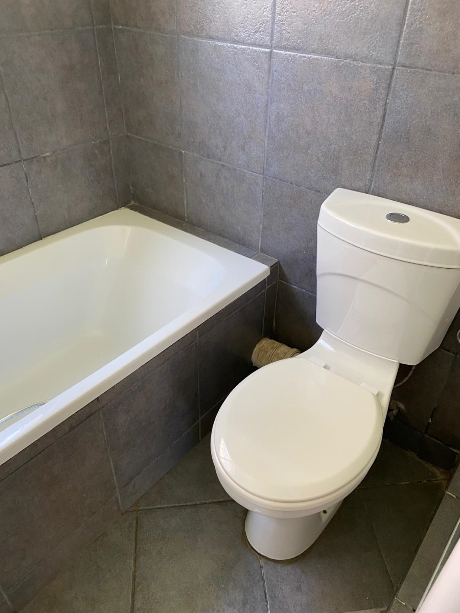 2 Bedroom Property for Sale in Baillie Park North West